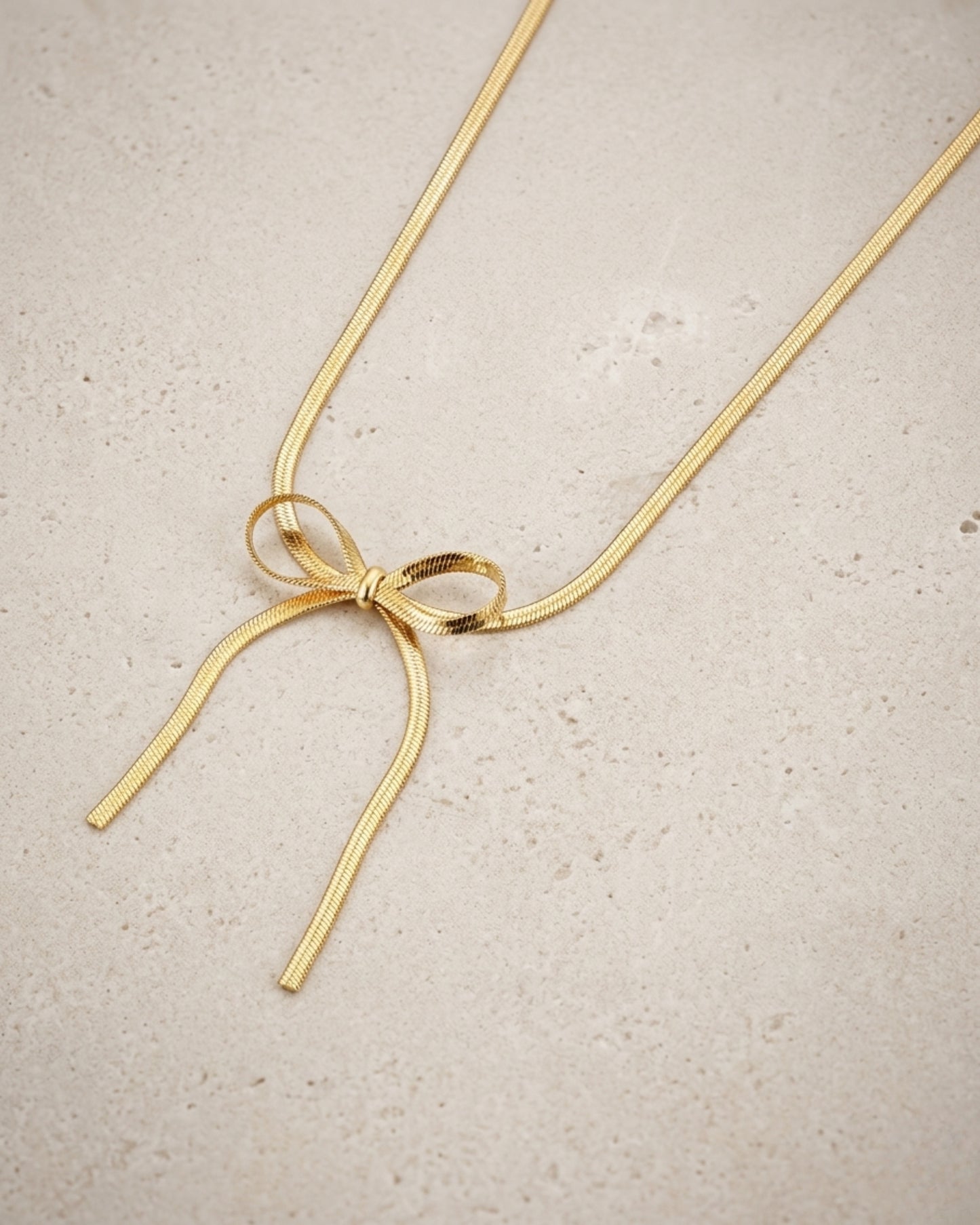 Collar de cadena de serpiente en forma de moño
