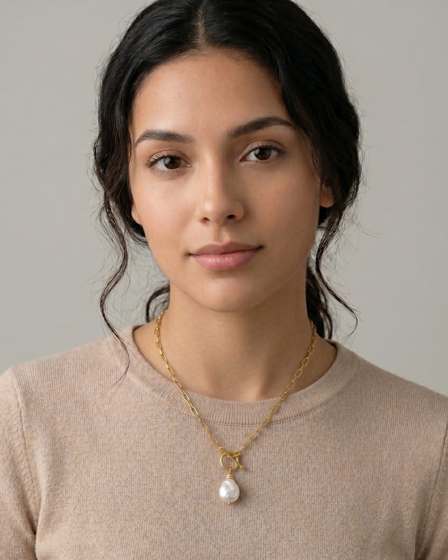 Collar de Eslabones con Broche T-Bar y Perla