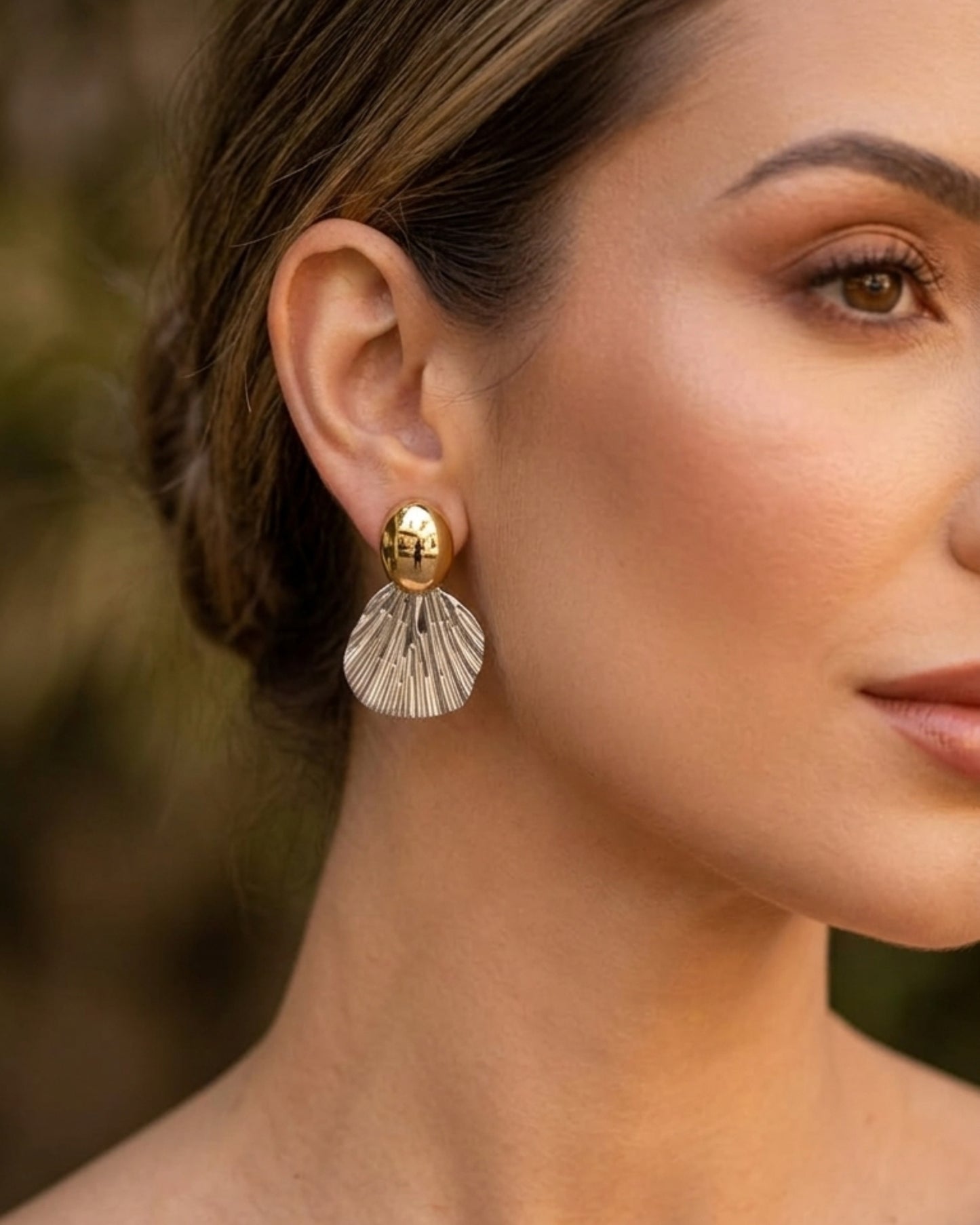 Aretes Duo-Tone Scallop