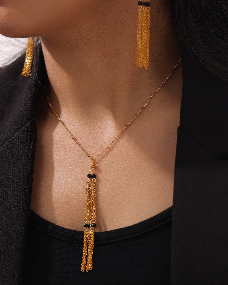 Collar de estilo vintage, tipo ajustable.