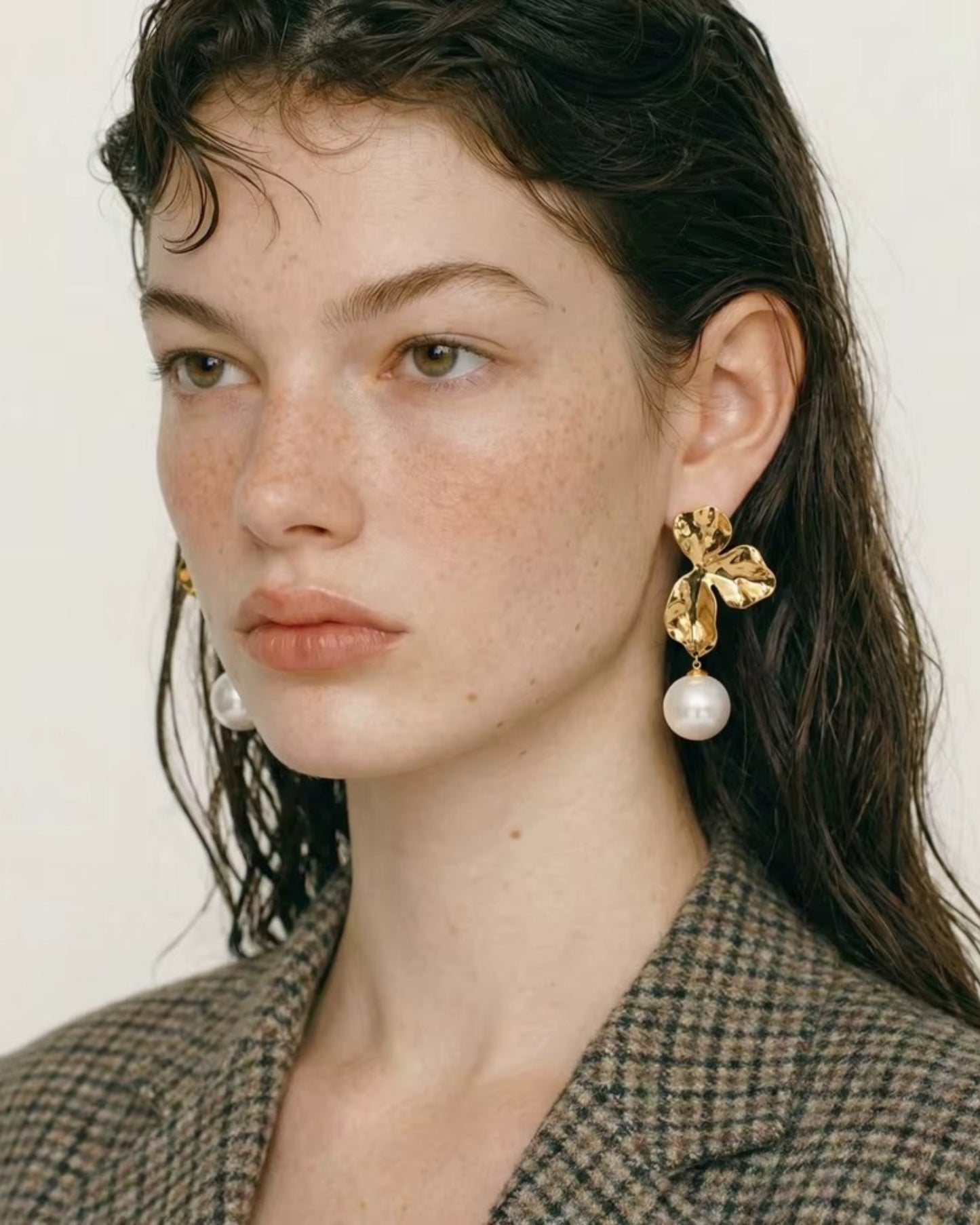 Aretes de Pétalos con Perla