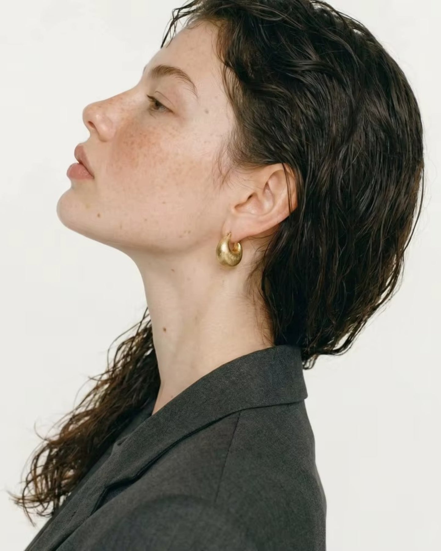 Aretes Dorados Chunky con Textura
