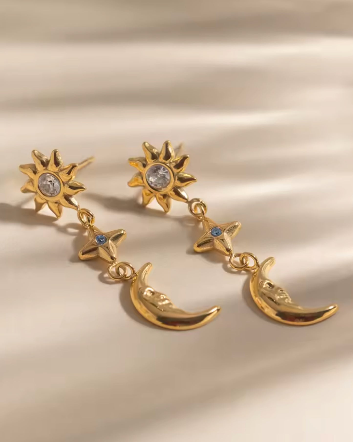 Aretes de Luna, Estrella y Sol con Circonias