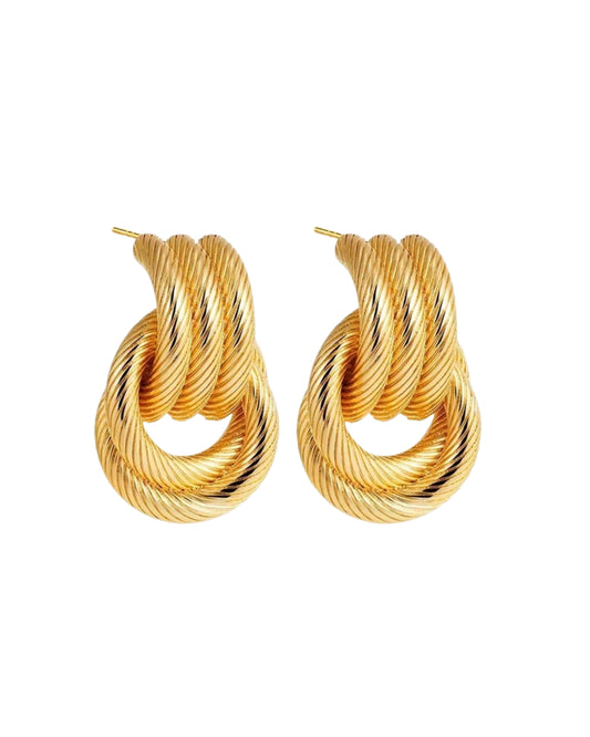 Aretes de eslabon grande dorado