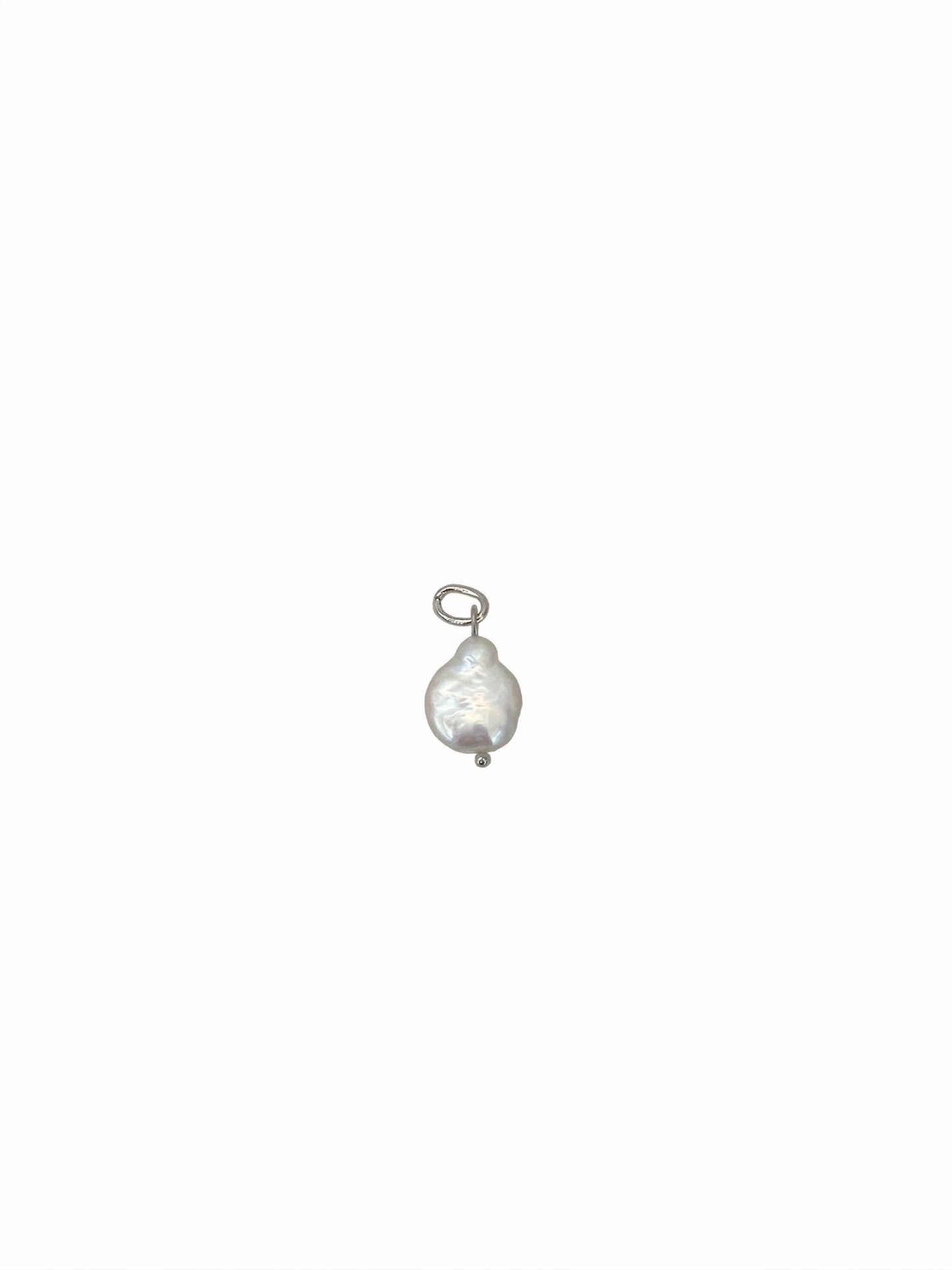 Dije de perla barroca irregular en plata de ley