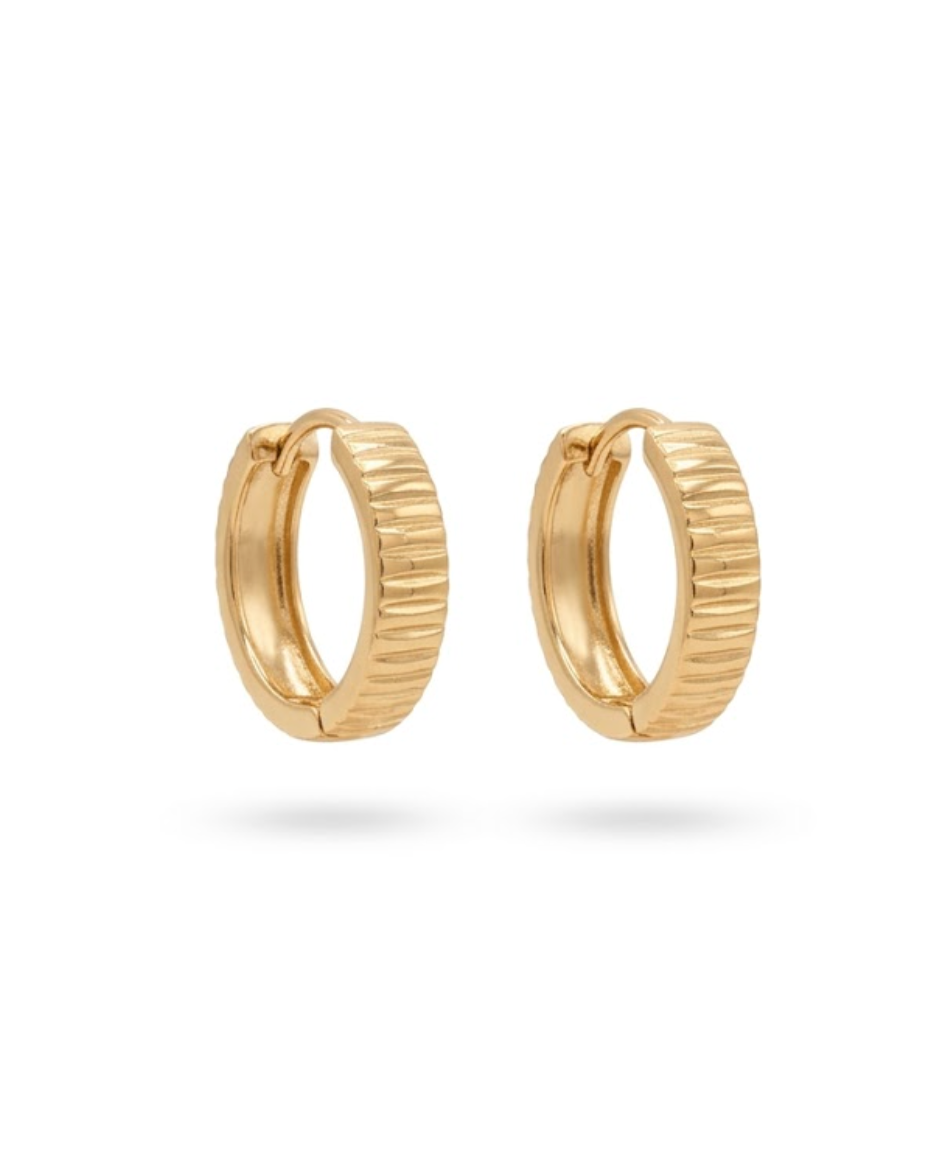 Huggies Minimalistas en Oro 14K
