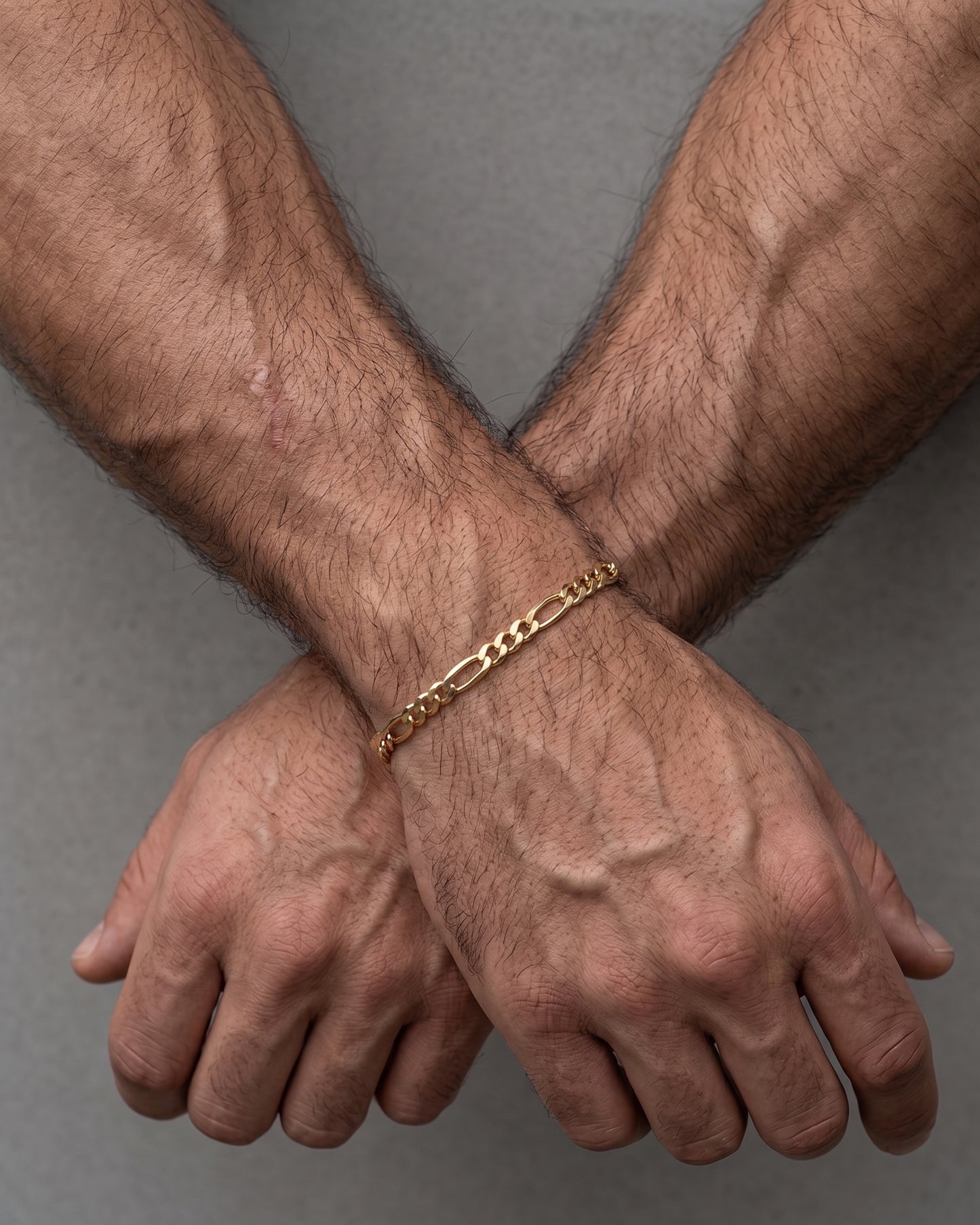 Pulsera de eslabón Figaro delgado en oro 14K