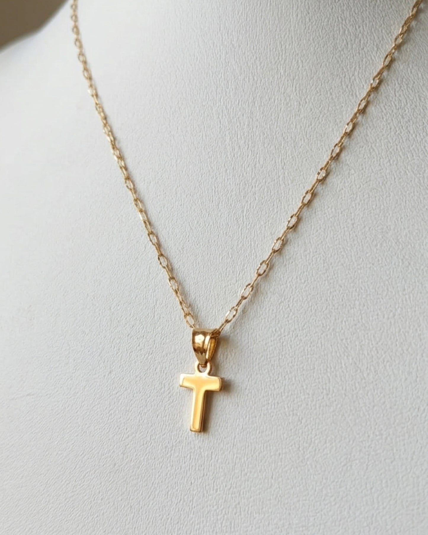 Dije Letra "T" en Oro 10K