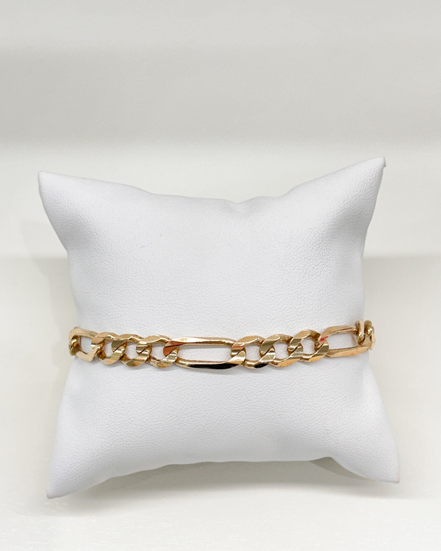 Pulsera de eslabón Figaro clásico en oro 10K