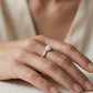 Anillo ajustable con perlas color plateado