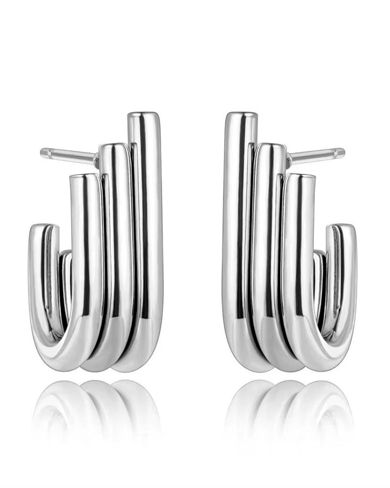 Aretes plateados de triple línea tubular con diseño asimétrico