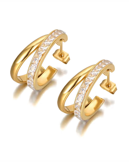 Arracadas de doble banda con pavé de cristales y acabado liso