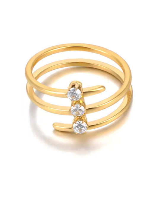 Anillo de triple banda abierta con hilera de cristales