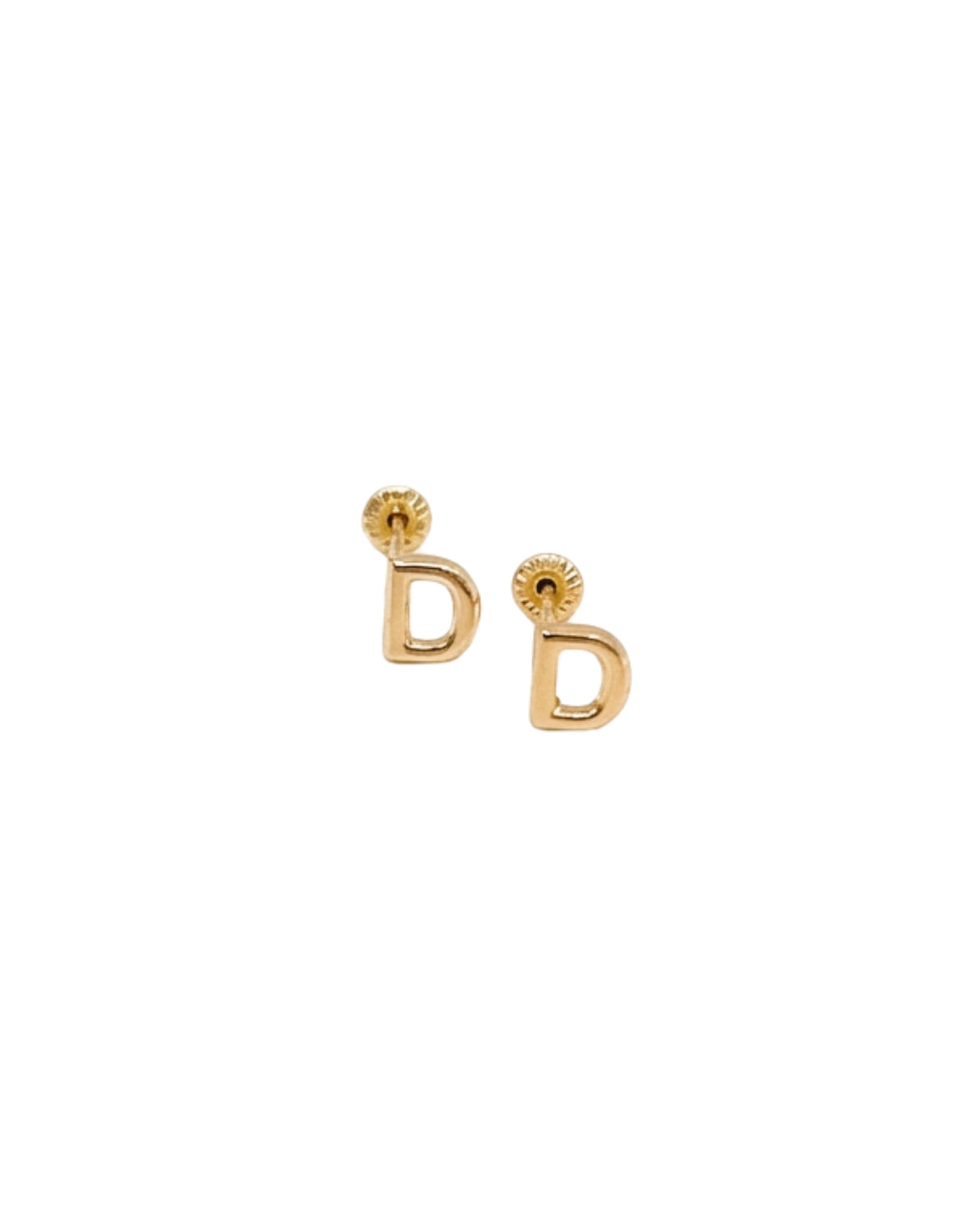 Broquel Inicial Letra "D"