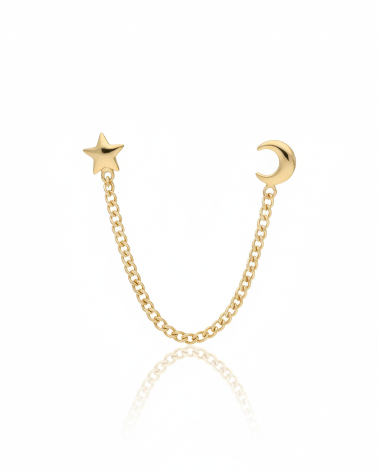 Arete de luna y estrella tipo piercing con cadena colgante
