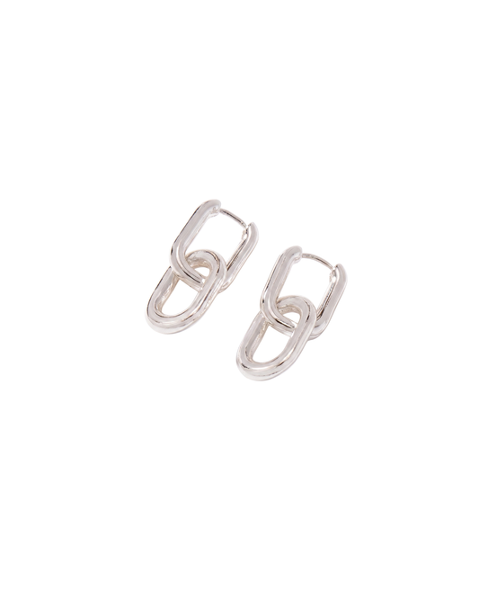 Aretes Eslabón Fluido Plateados