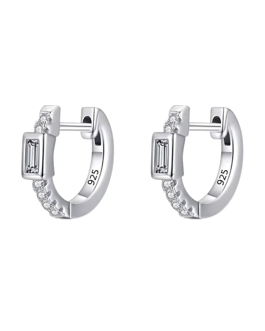 Aretes Huggie con Circonias Corte Baguette