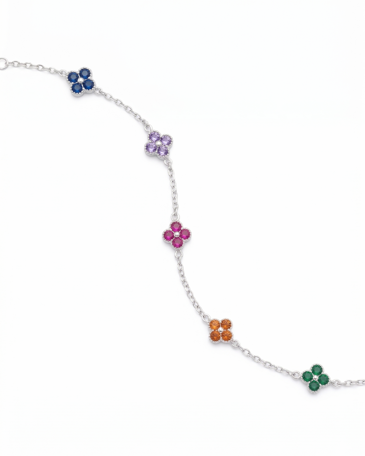 Pulsera de tréboles de colores con piedras incrustadas