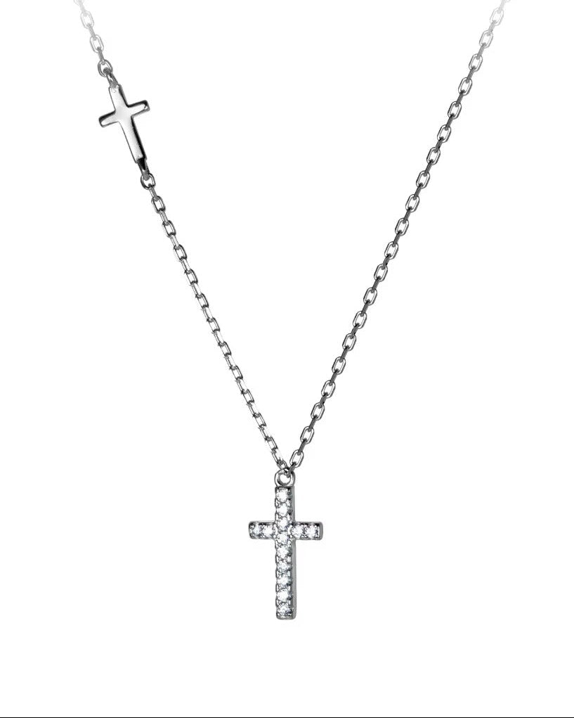 Collar de Doble Cruz con Circonias