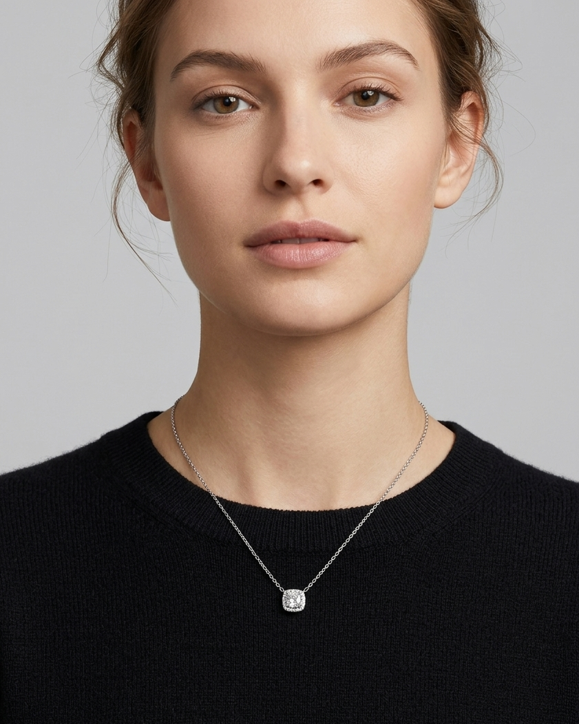 Collar de halo cuadrado con cristales pavé