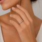Anillo Delicado con Circonias Transparentes y Azules
