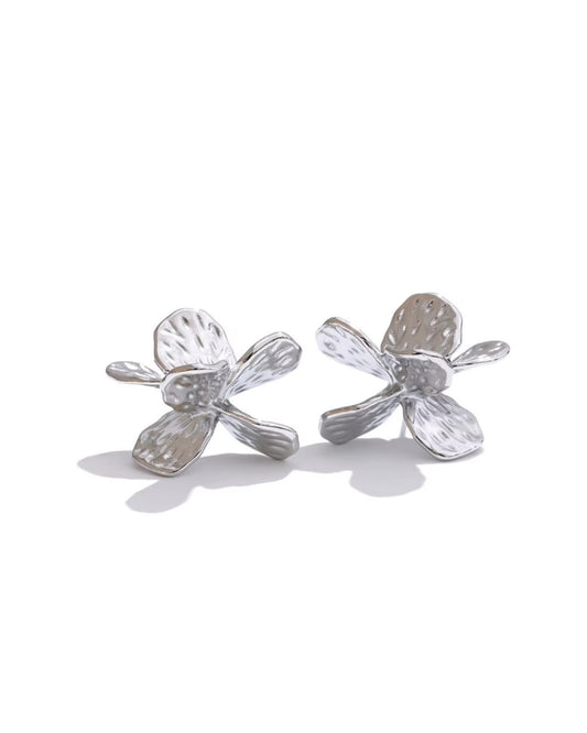 Aretes Diseño de Flor en Plateado