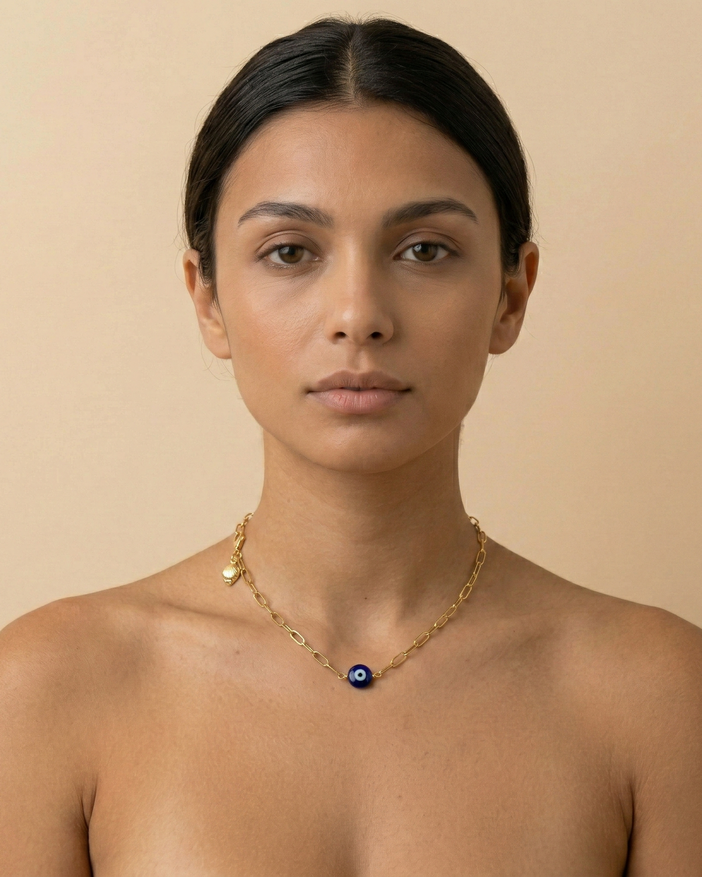 Collar de eslabones, con diseño de ojo turco, color dorado