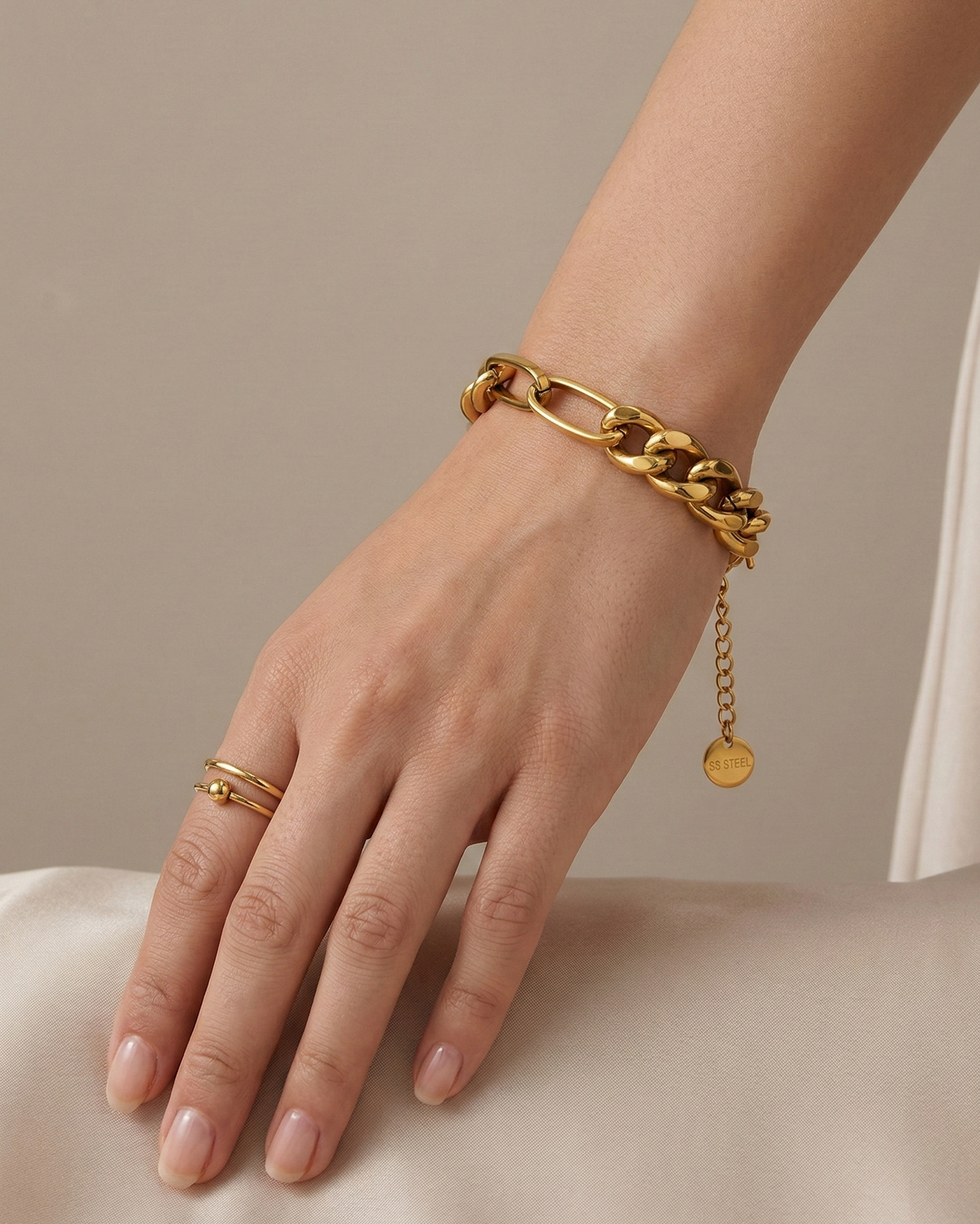 Pulsera de eslabones, color dorado