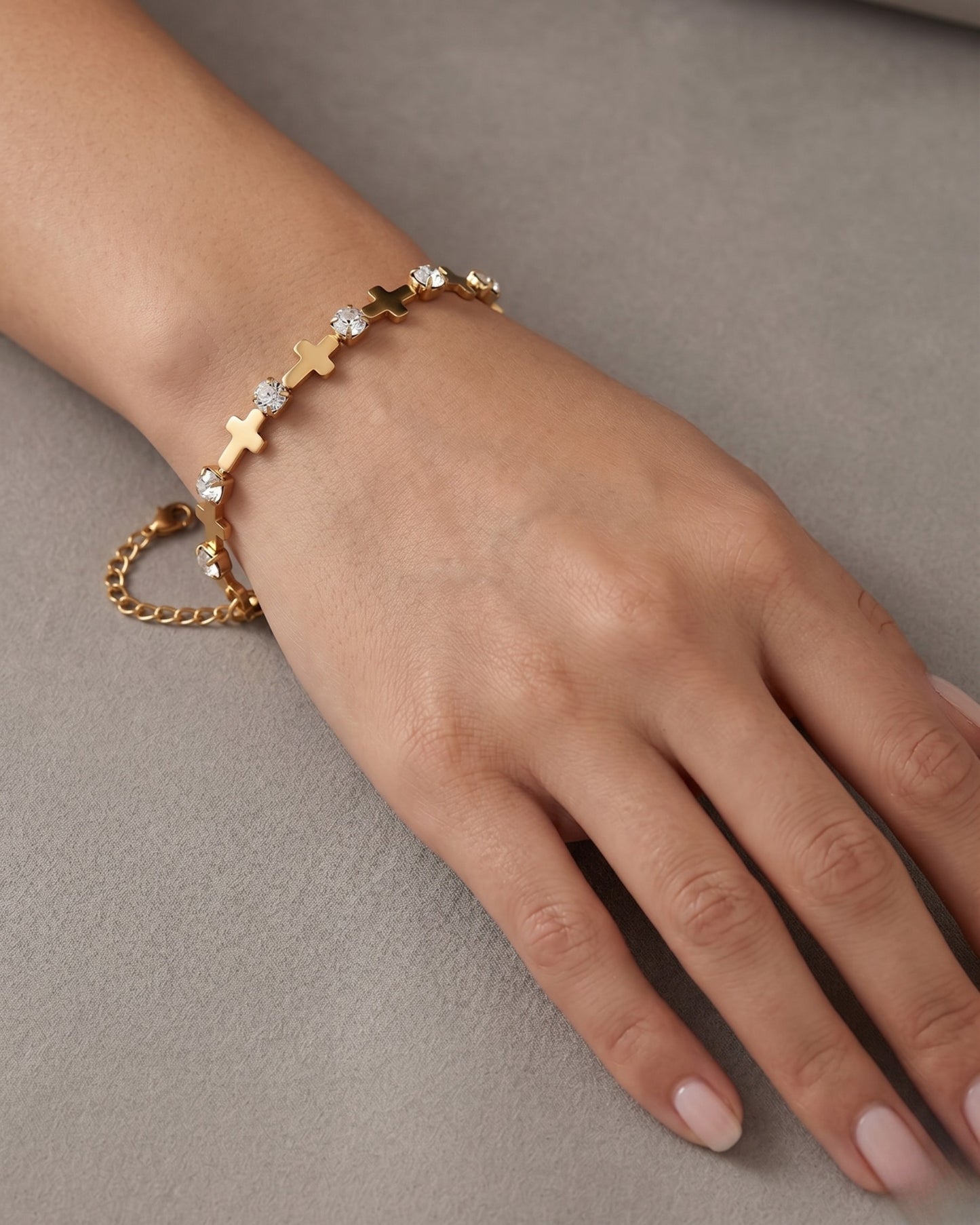 Pulsera Cross & Crystal