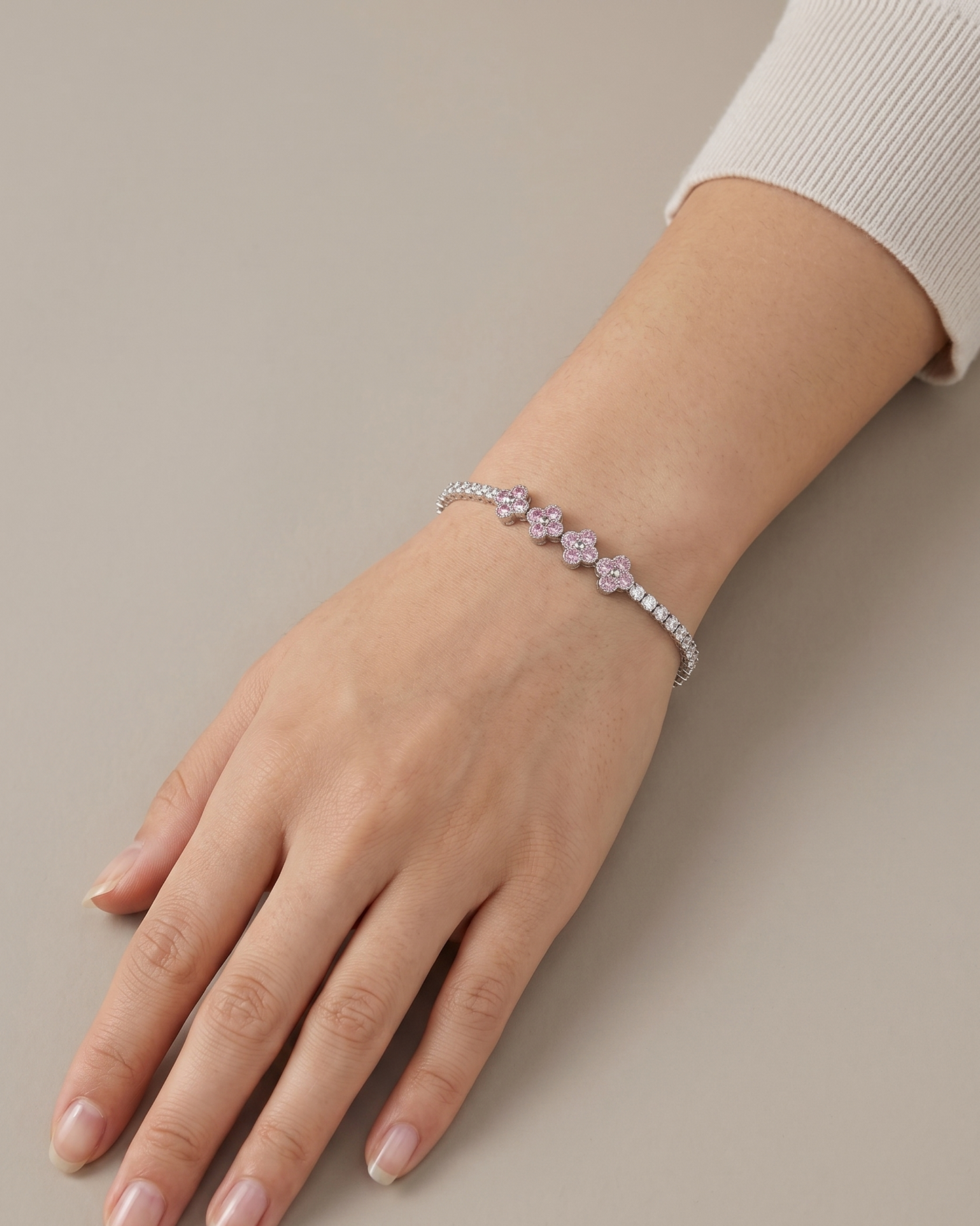 Pulsera Tennis Plateada con Flores de Cristal Rosa