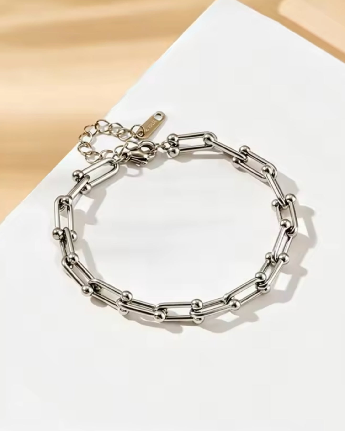Pulsera de Eslabones U-Link en Tono Plateado