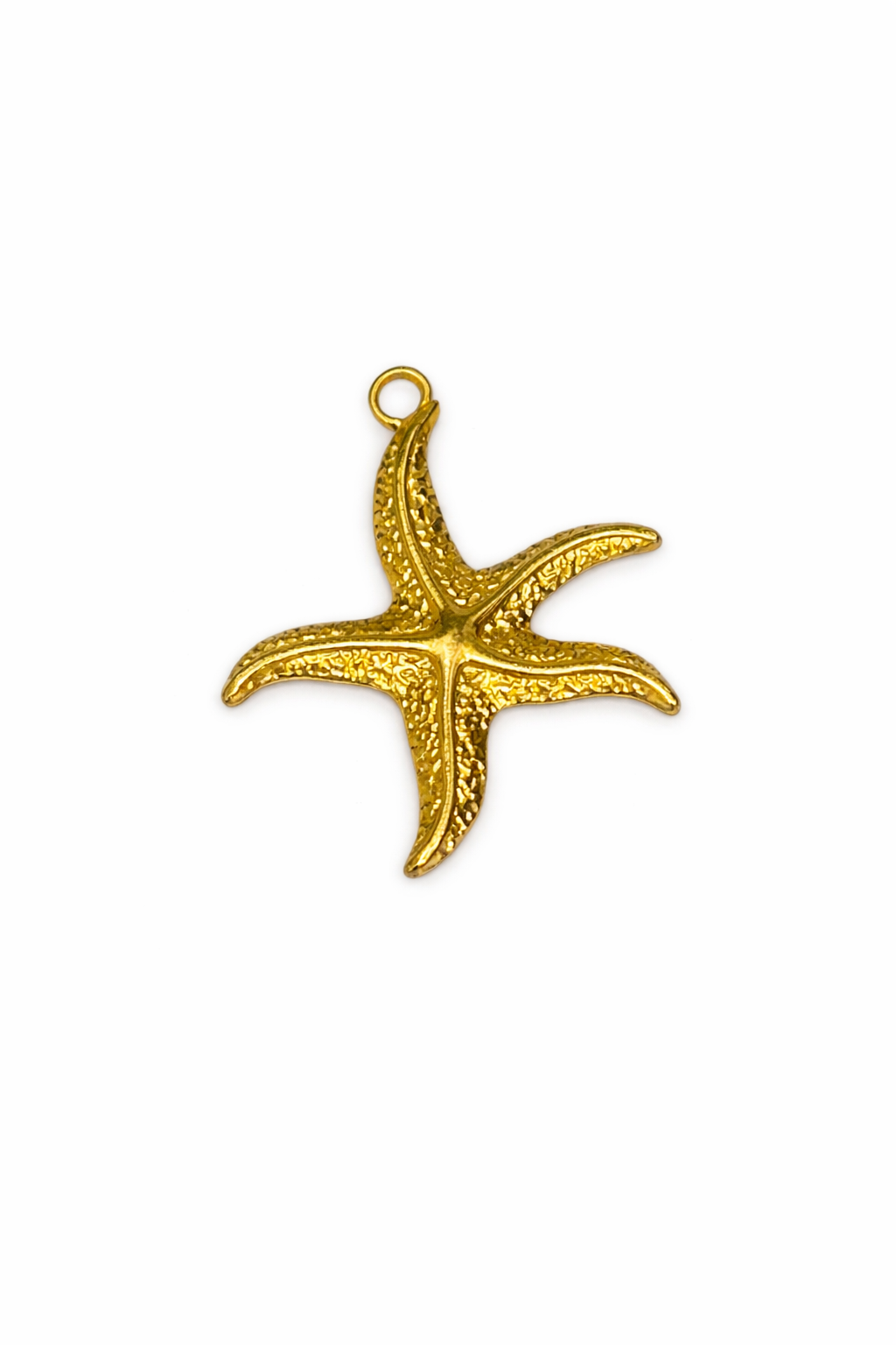 Dije estrella de mar con textura orgánica en relieve