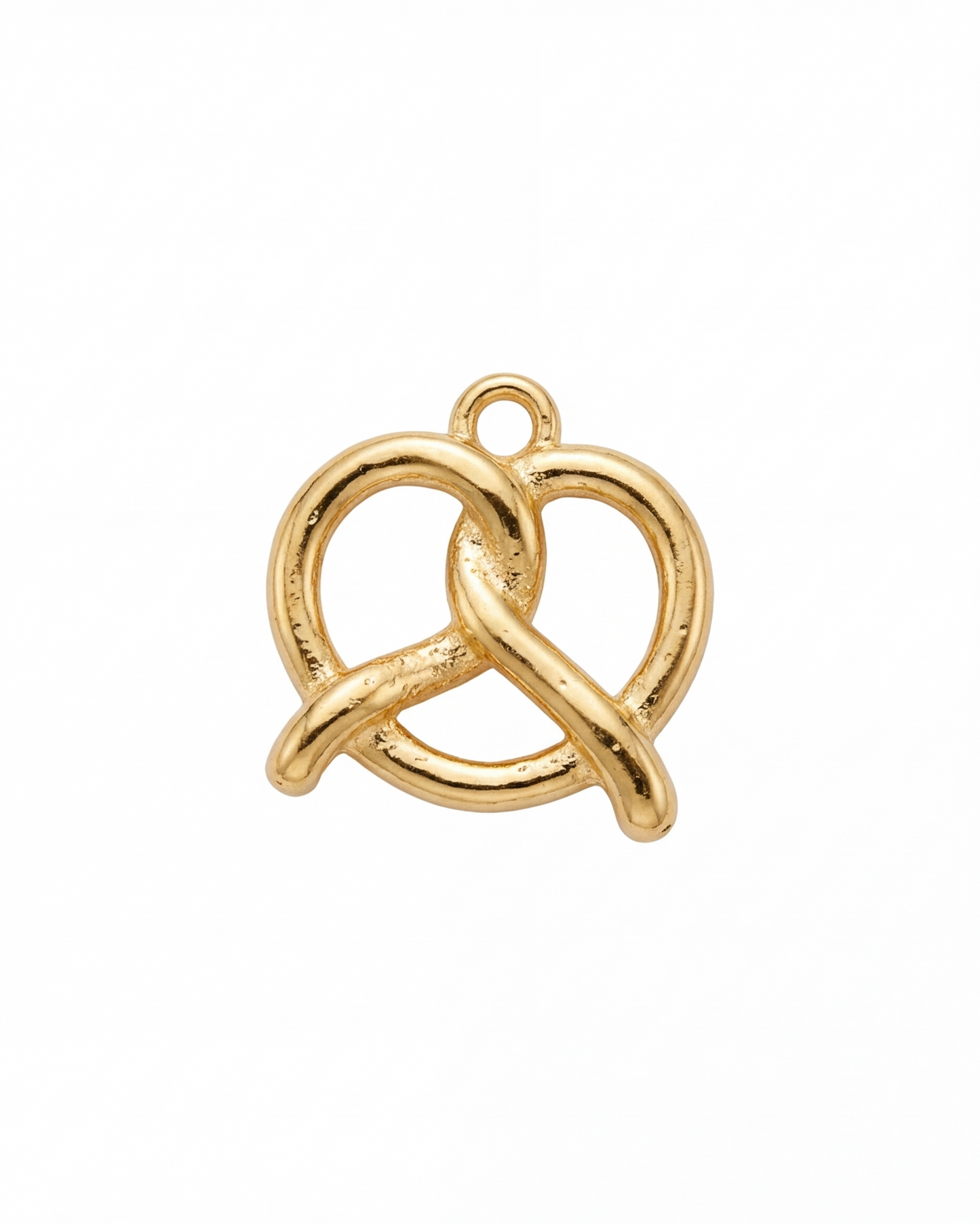 Dije en forma de pretzel en color dorado