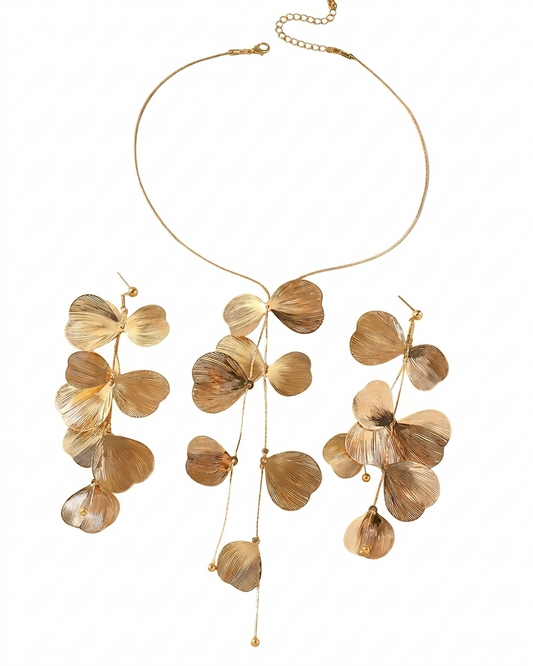 Set de collar y aretes golden bloom con textura lineal