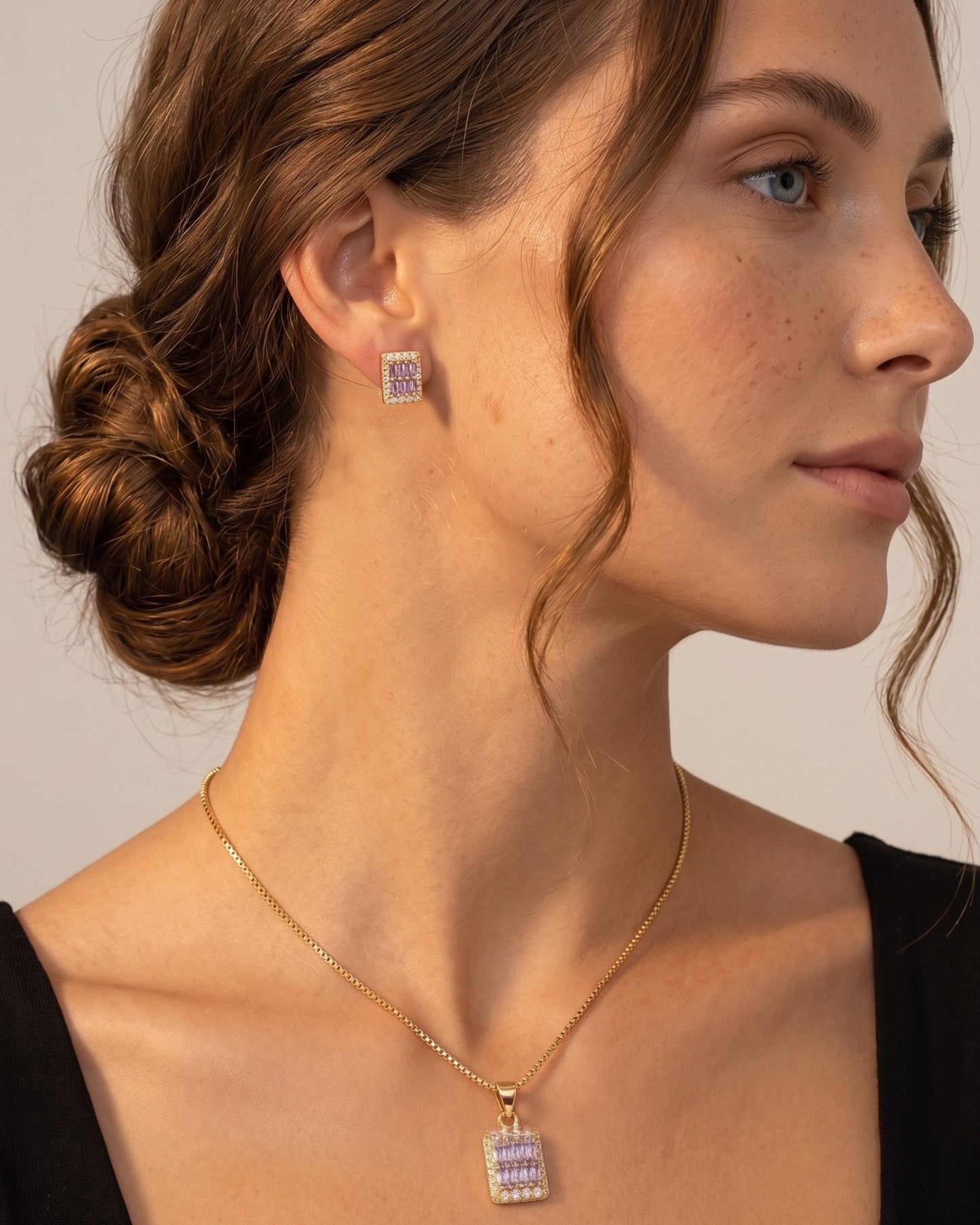 Juego de Collar y Aretes Cuadrante Malva