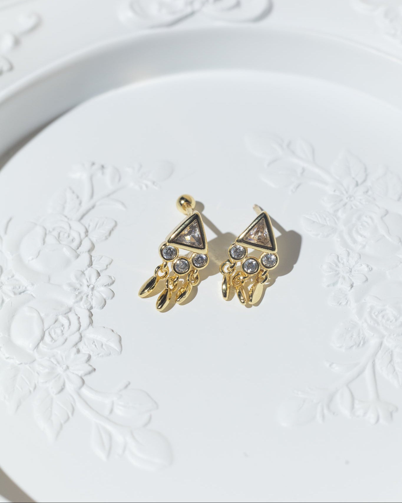 Aretes de triángulo con cristales y dijes de gota colgantes