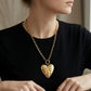 Collar dorado de acero inoxidable con dije en forma de corazon