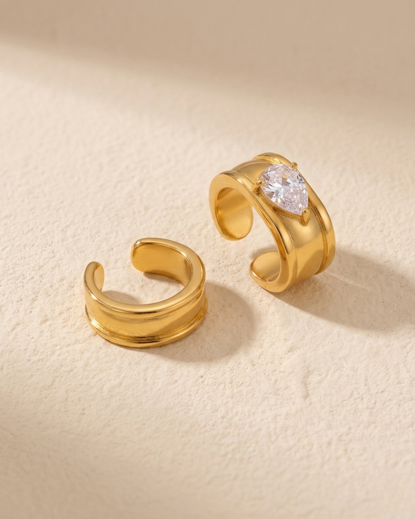 Ear cuffs de banda ancha con cristal en corte de gota