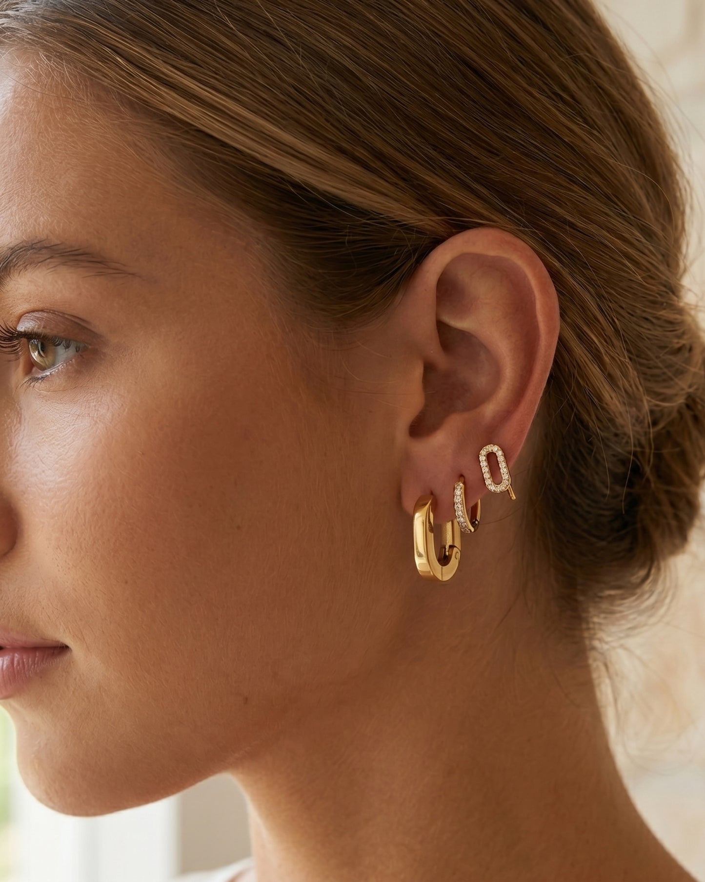 Set de aretes trio geometric con incrustaciones de cristales