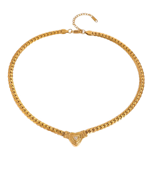 Collar elegante,con diseño de corazon, color dorado