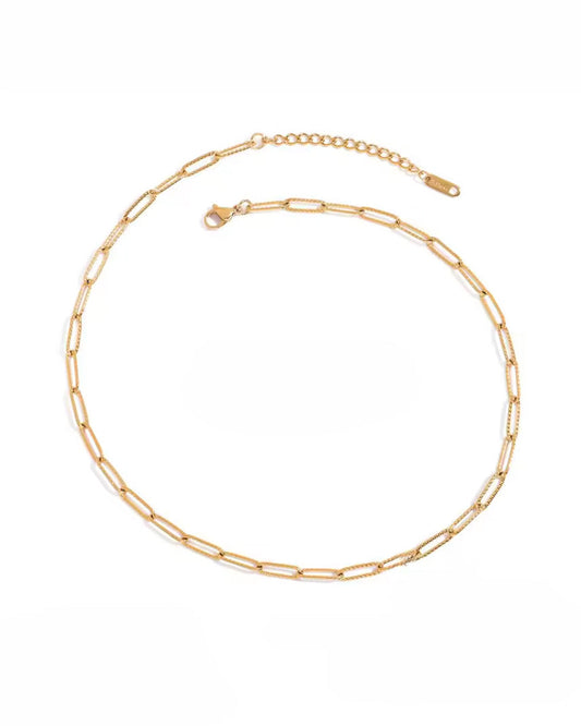 Gargantilla paperclip con textura en relieve