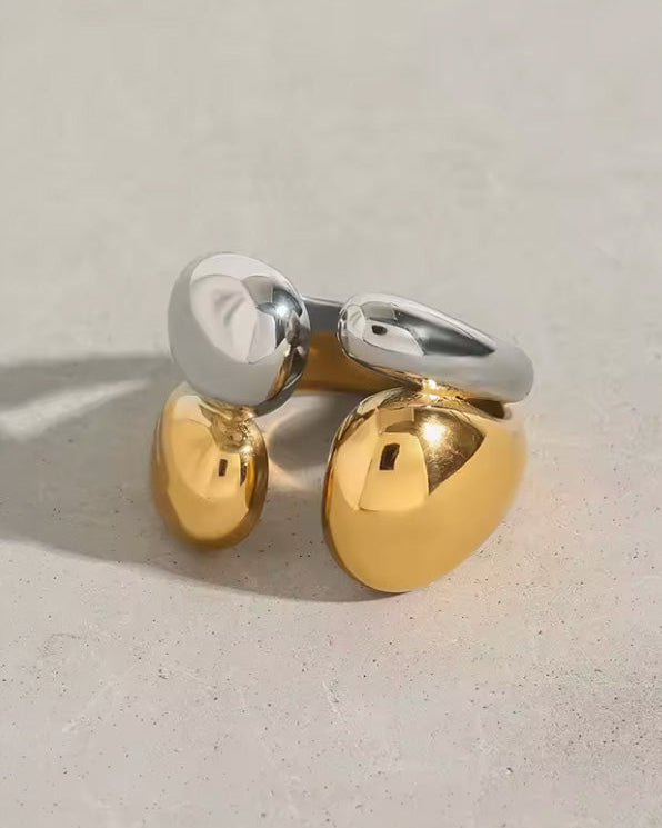 Anillo envolvente de diseño orgánico bicolor