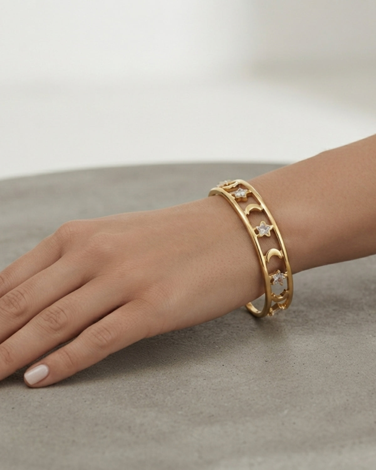 Pulsera Celestial Cuff