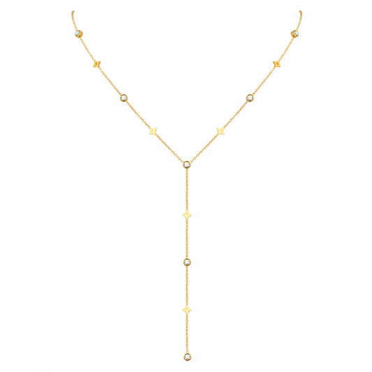 Collar minimalista en color dorado con piedra zirconia, de tipo ajustable.