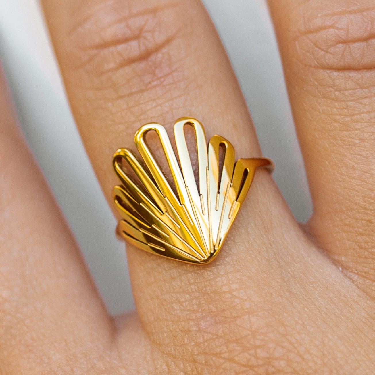 Capri Shell Ring