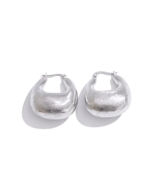 Aretes Plateados Chunky con Textura
