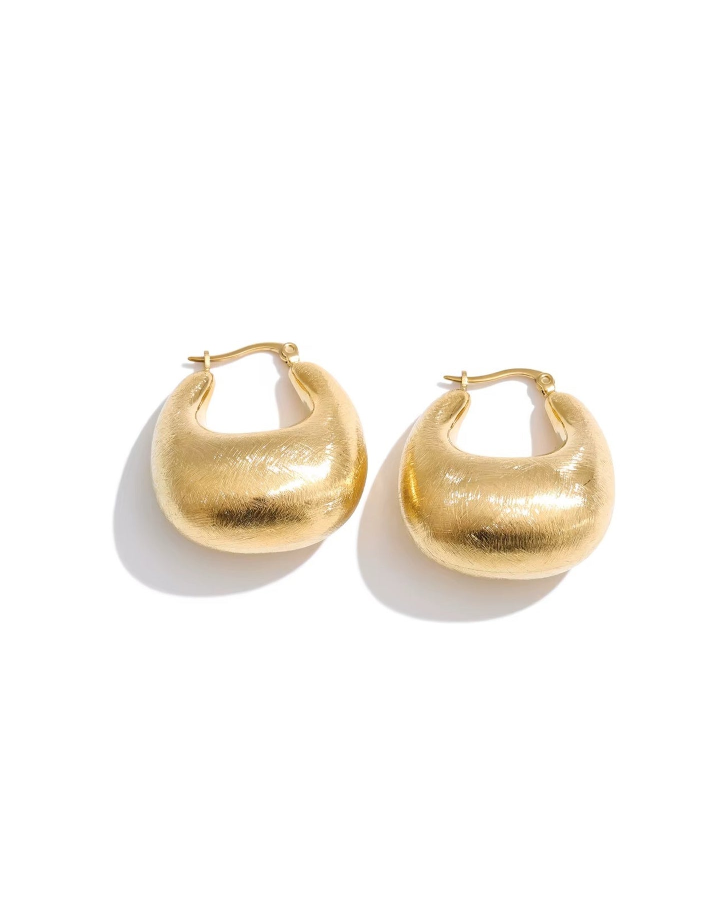 Aretes Dorados Chunky con Textura