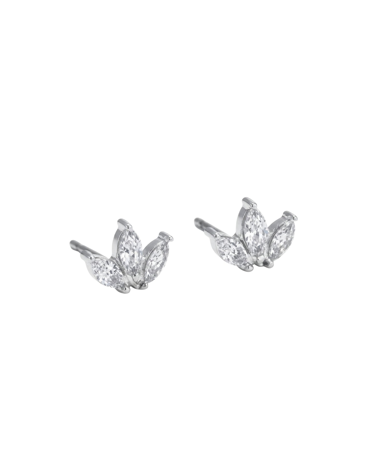 Aretes Studs Corona de Circonias Plateada