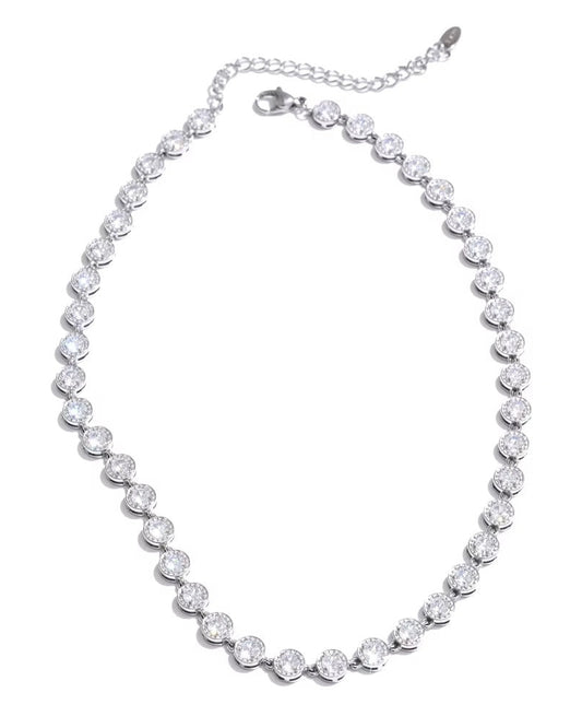 Collar plateado con zirconias