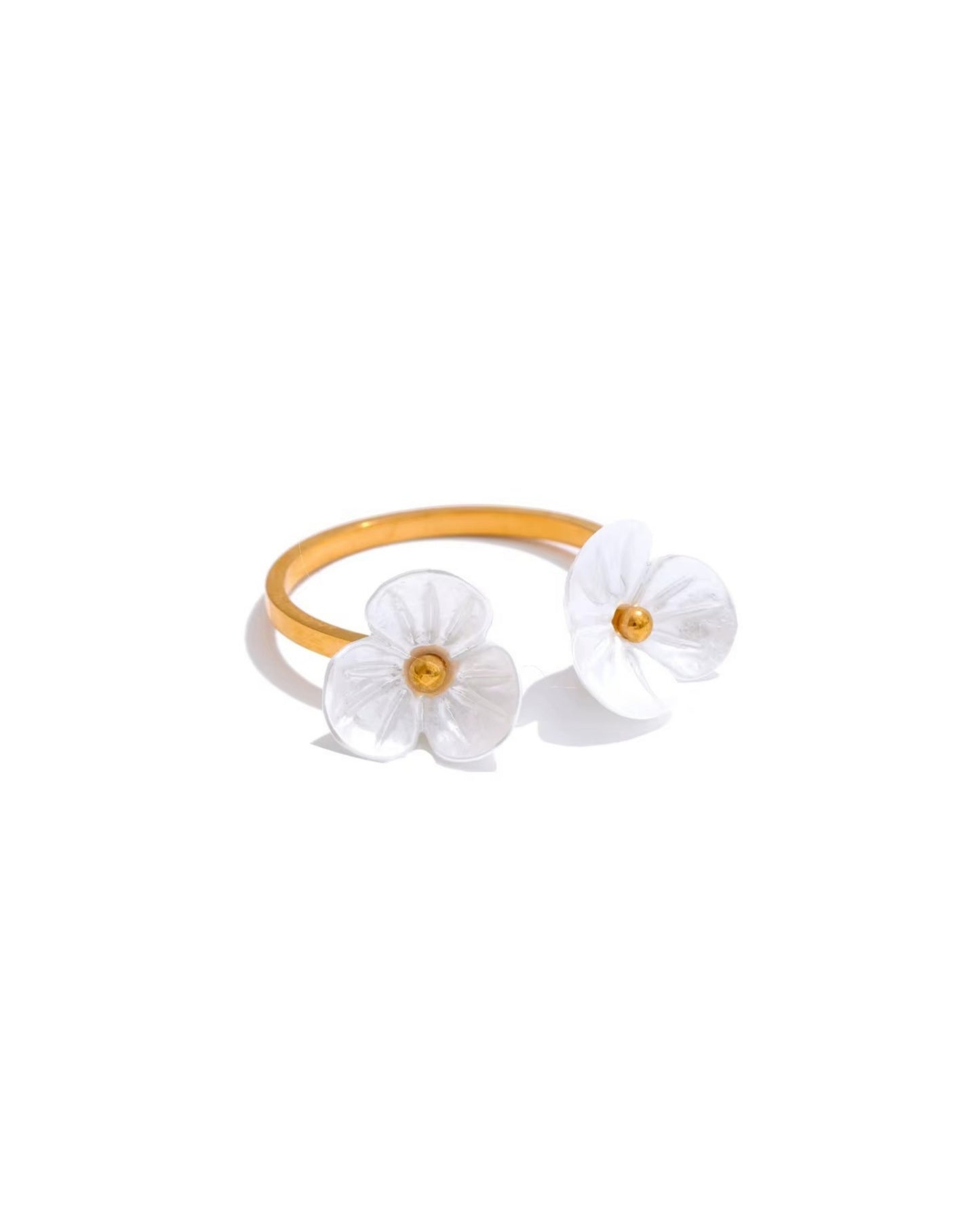 Anillo Abierto con Flores Blancas
